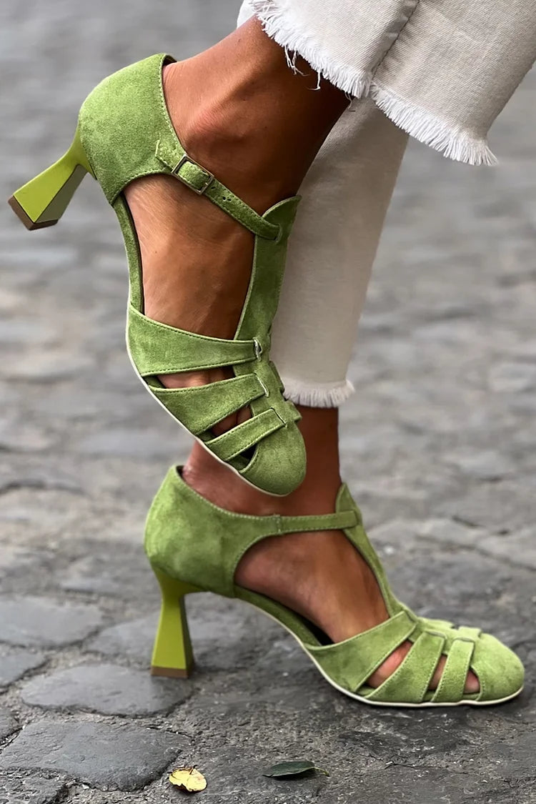 FRANCESCA | Sandali raffinati con tacco medio e incrocio elegante nel design