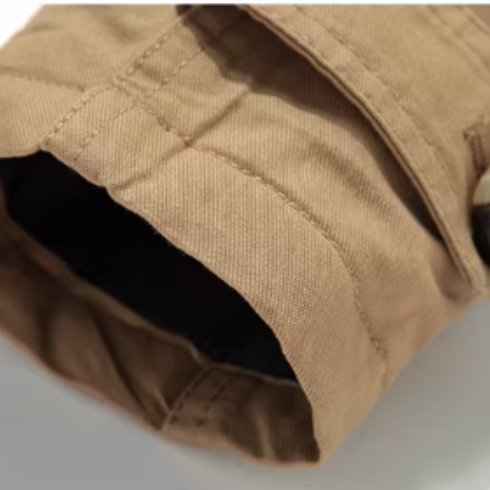 Elegante trench coat imbottito" can be rewritten as "Stylish Padded Trench Coat.