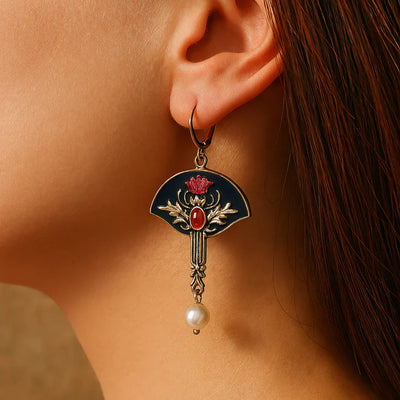 Orecchini vintage in perle rosse