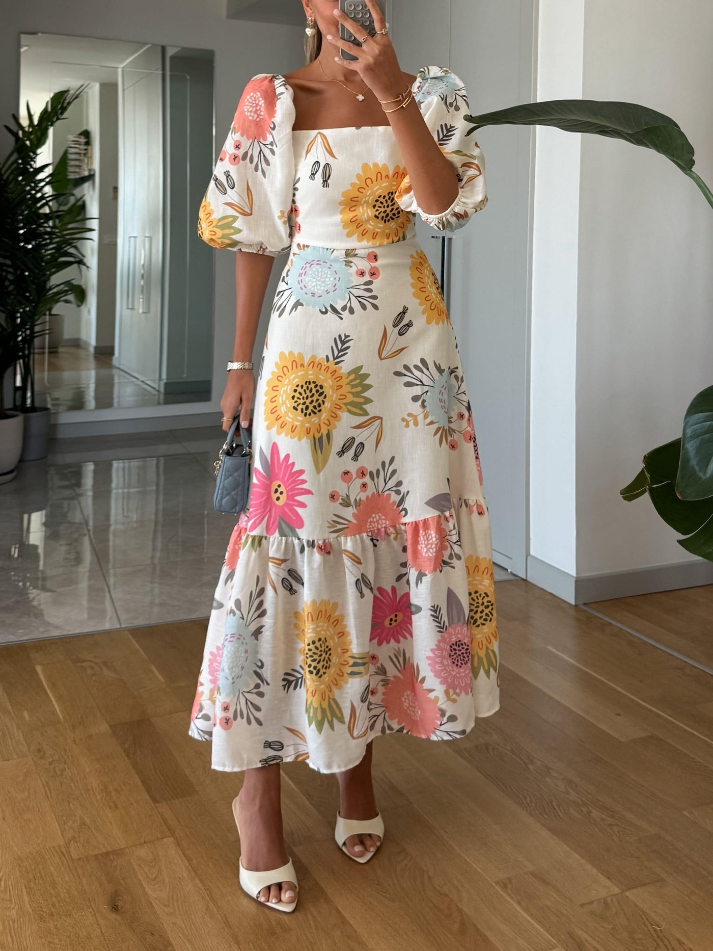 Elisa™ | Abito midi floreale con scollo quadrato