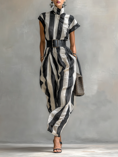 Abito Maxi in Chiffon con Collo Alto e Maniche Corte